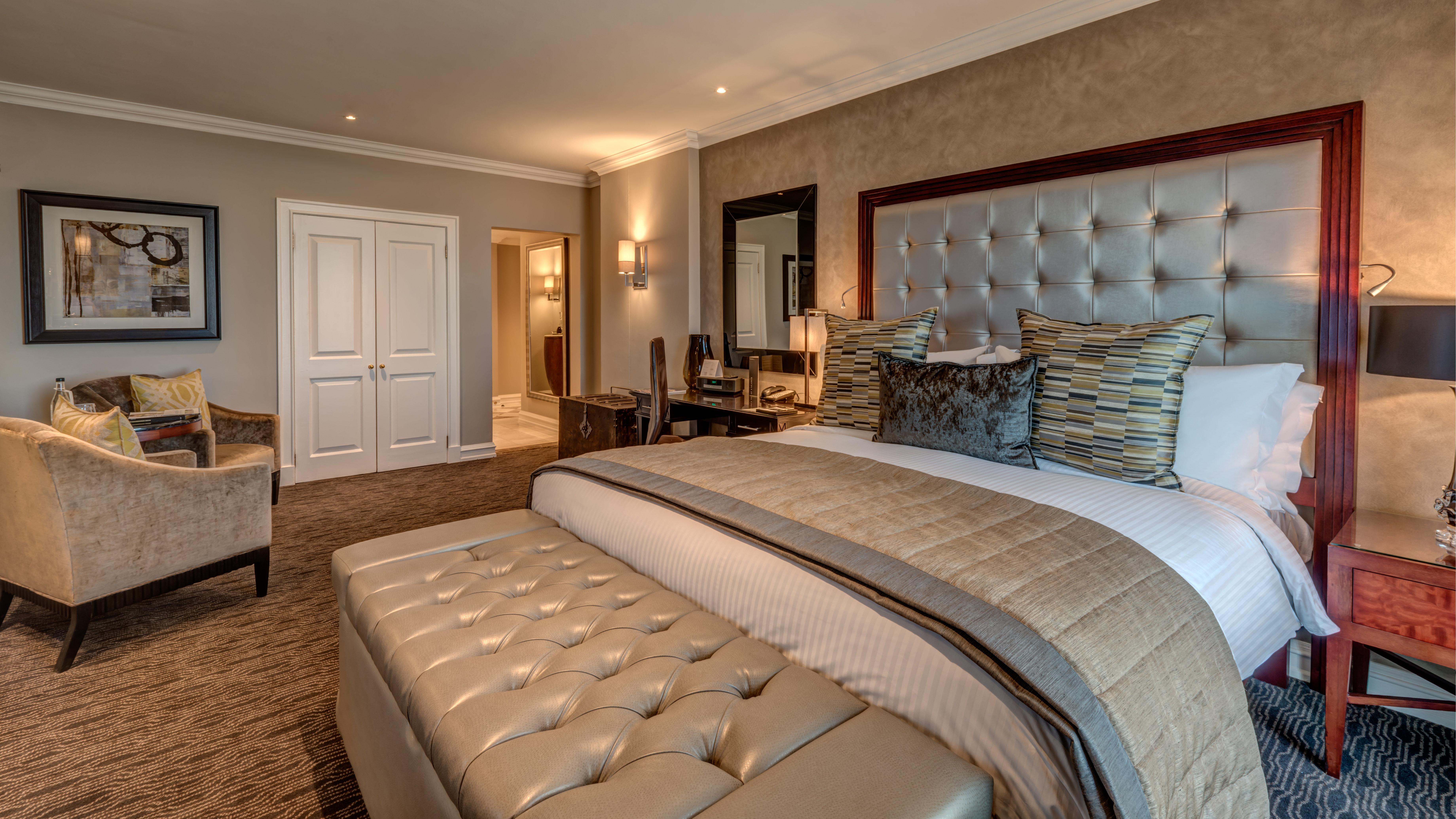 Intercontinental Johannesburg Or Tambo Airport Hotel By Ihg Kempton Park Exterior foto A bedroom at The Dorchester