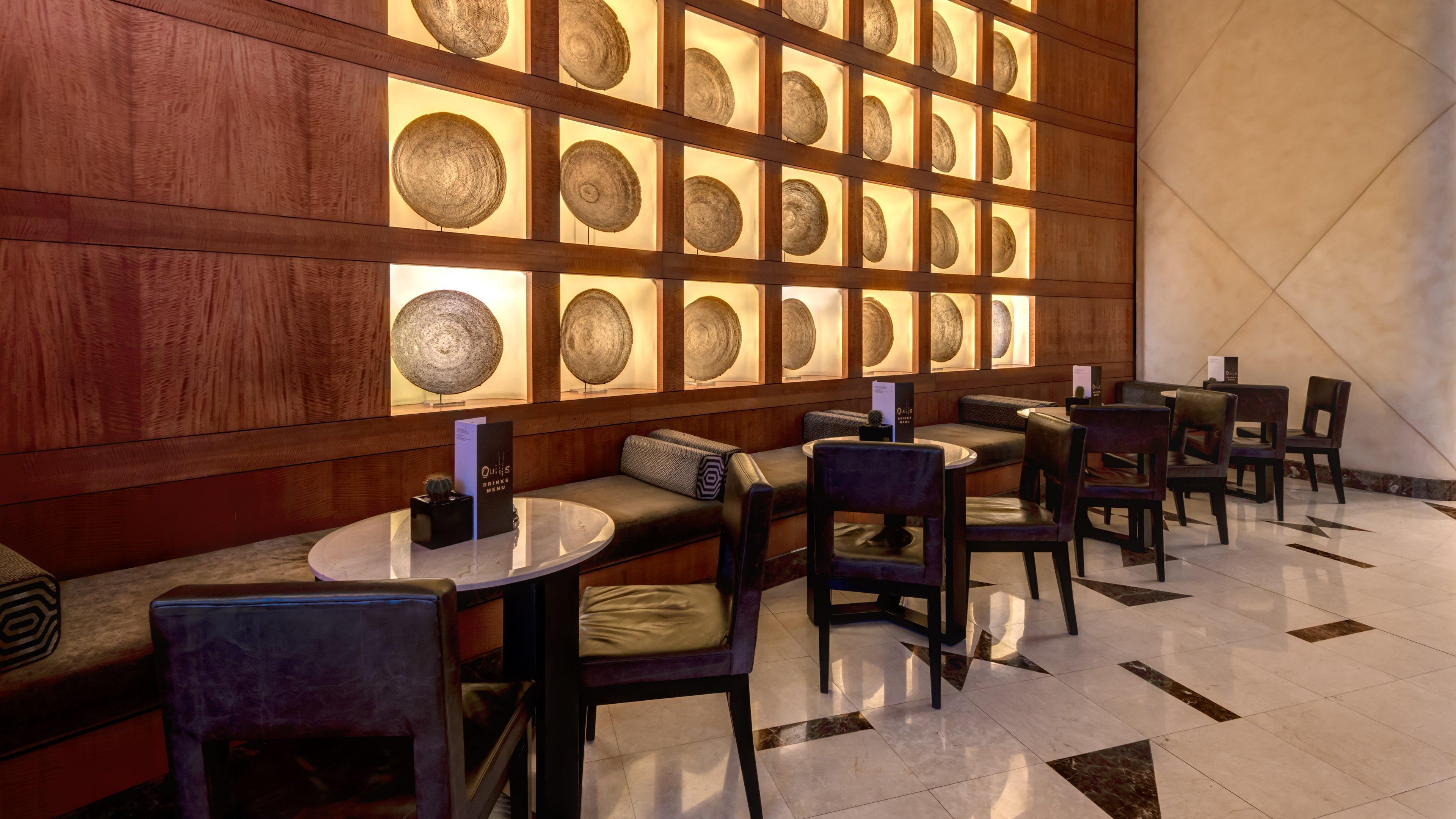 Intercontinental Johannesburg Or Tambo Airport Hotel By Ihg Kempton Park Exterior foto The interior of the restaurant